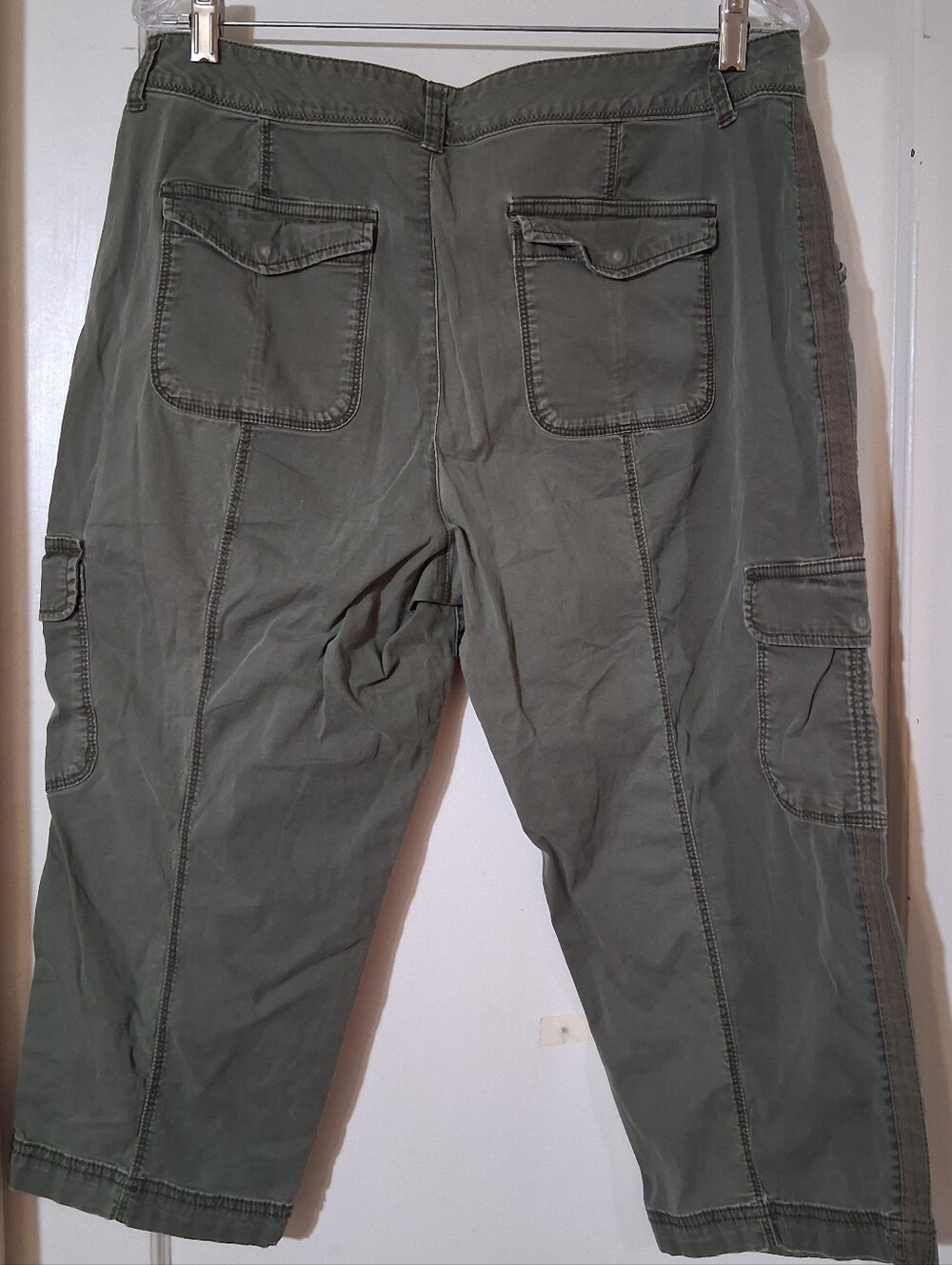 Time and Tru Green Cargo Capri Pants Olive Utility Cropped Pants Women's Size 16 - Picture 5 of 14